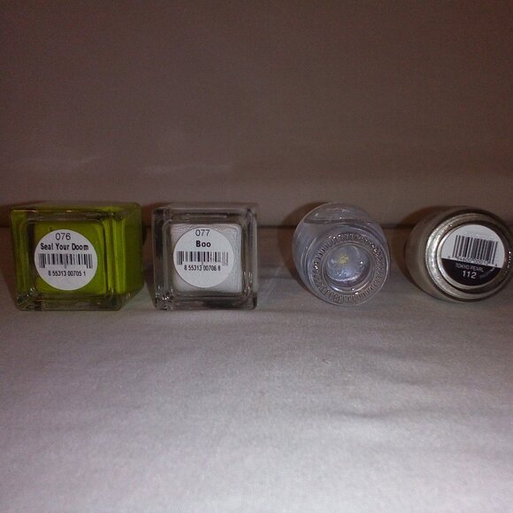 Nail Polish Bundle (4): Nail Color - Seal Your Doom, Boo, Frosting & Tokyo Pearl - Picture 2 of 3